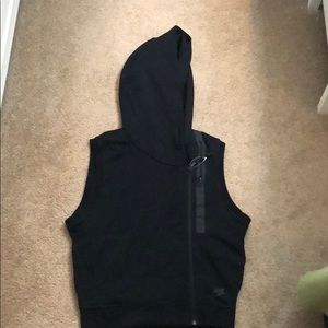 NEW WITHOUT TAGS NIKE TECH FLEECE HOODY VEST